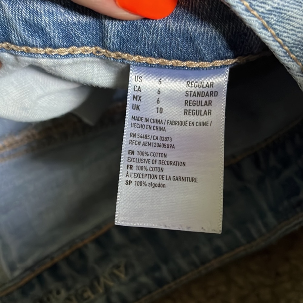 COPY - American Eagle “Tomgirl” ripped jeans - Picture 7 of 16